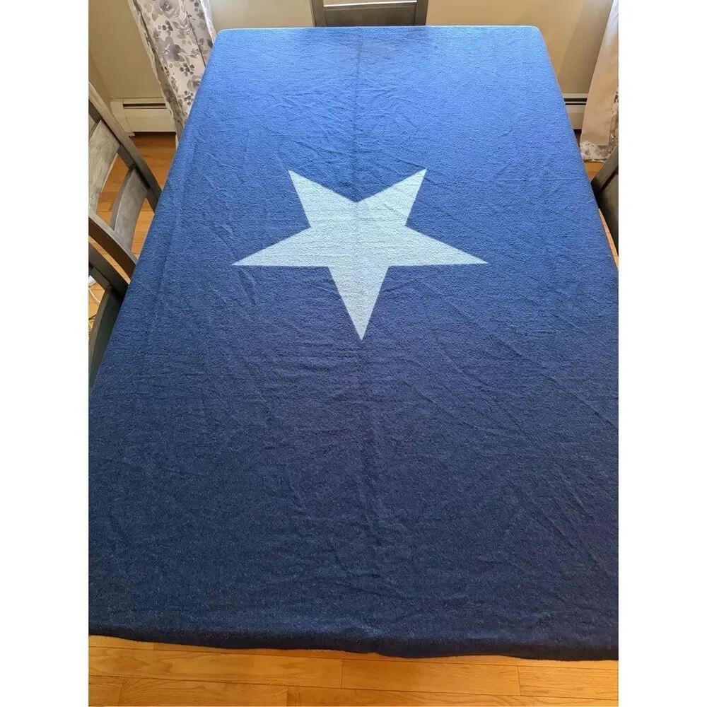 Pottery Barn Kids Navy Gray Star Print Blanket